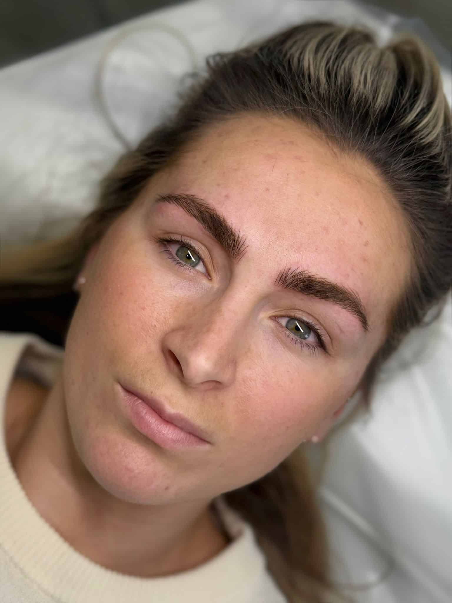 Ombre brows